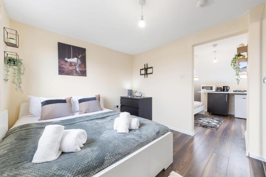 Isleworth Suites - Tw7 Esterno foto